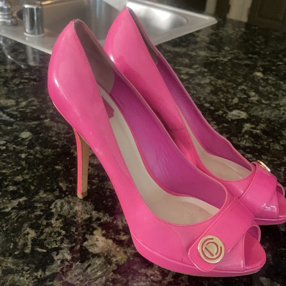 I’m am selling these beautiful Christian Dior heels!!! Been worn twice. - Picture 3 of 5